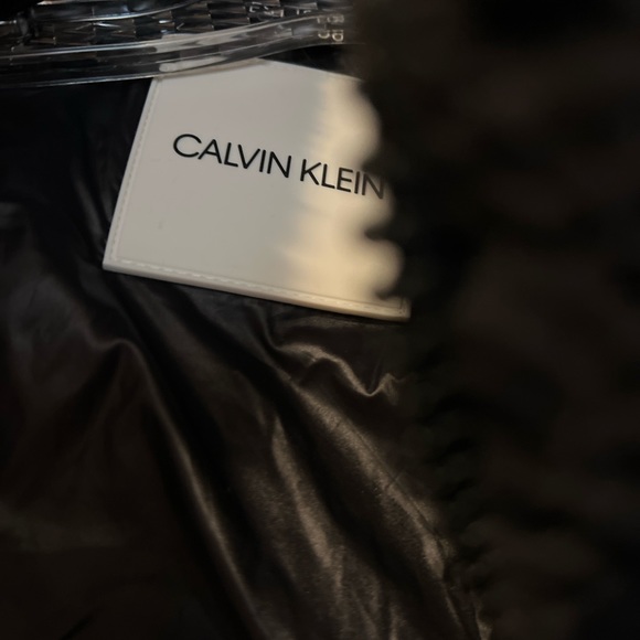 Black winter Calvin Klein coat. - Picture 6 of 6